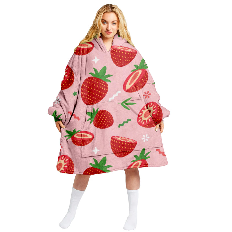 KocoBluza Strawberry – Przytulna Bluza Koc w Truskawki One Size