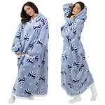 KocoBluza Raccoon Night – Niebieska Bluza Koc w Szopy One Size